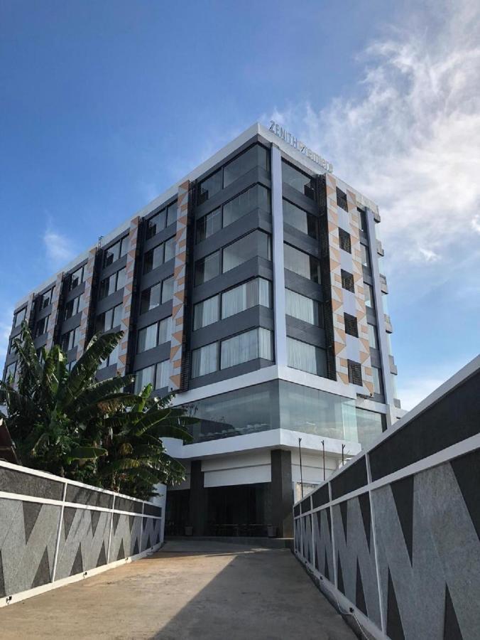 Zenith Premiere Hotel Baubau Dış mekan fotoğraf