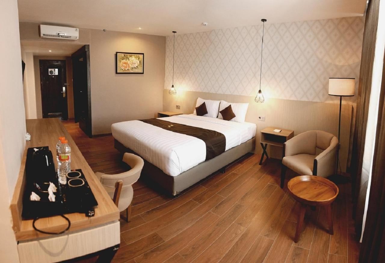 Zenith Premiere Hotel Baubau Dış mekan fotoğraf