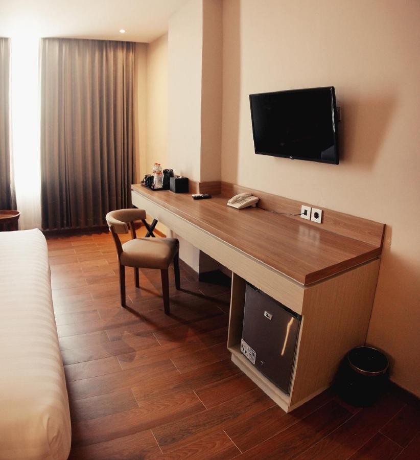 Zenith Premiere Hotel Baubau Dış mekan fotoğraf