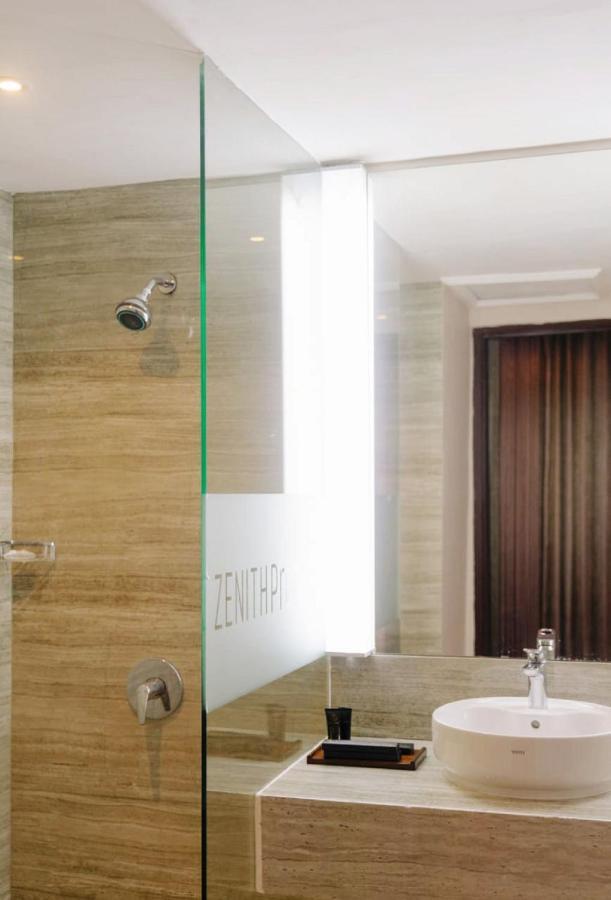 Zenith Premiere Hotel Baubau Dış mekan fotoğraf